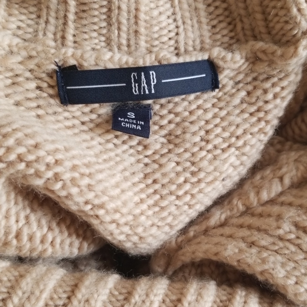 Gap short sleeve sweater dress,/ used - Picture 6 of 7